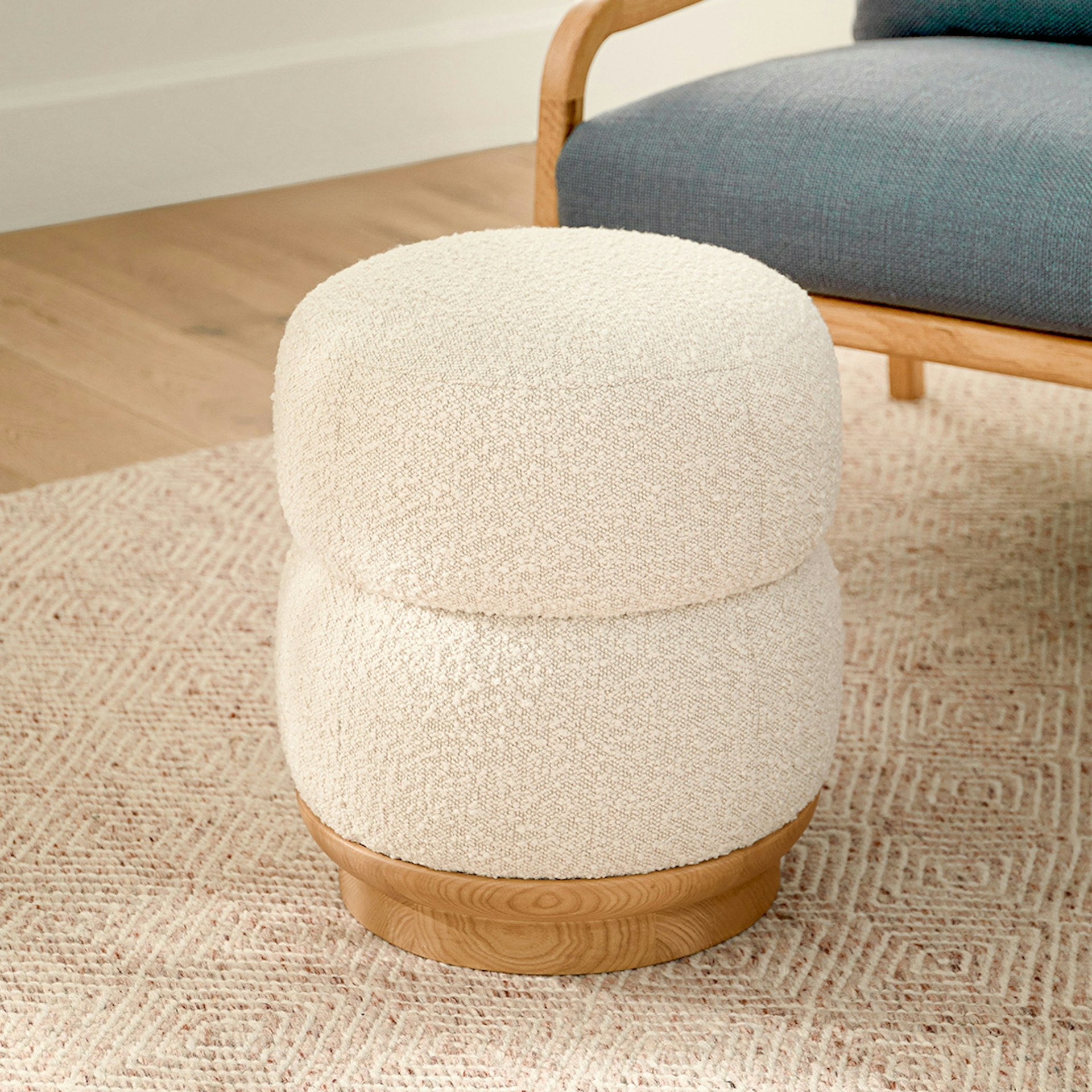 Pica 16" Ottoman - Ivory Bouclé