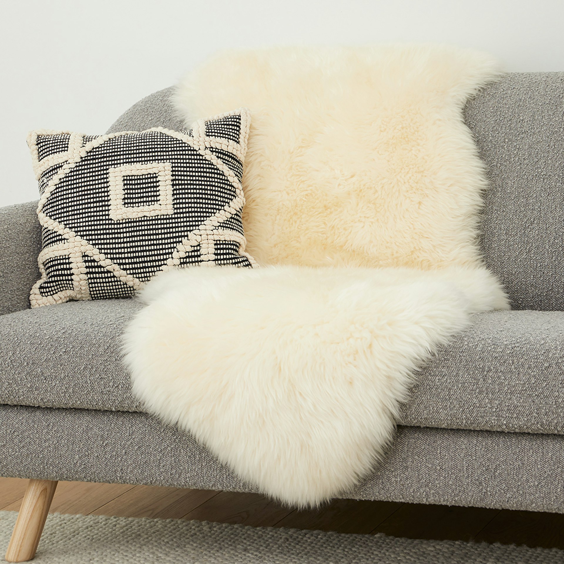 Lanna 2 x 6 Sheepskin Throw - Ivory