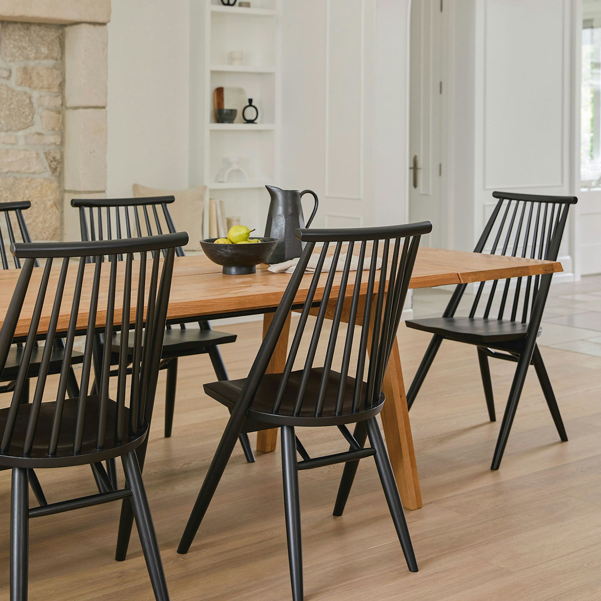 Madera 86" - 125" Solid Wood Extendable Dining Table - Oak 3 Madera 86" - 125" Solid Wood Extendable Dining Table - Oak