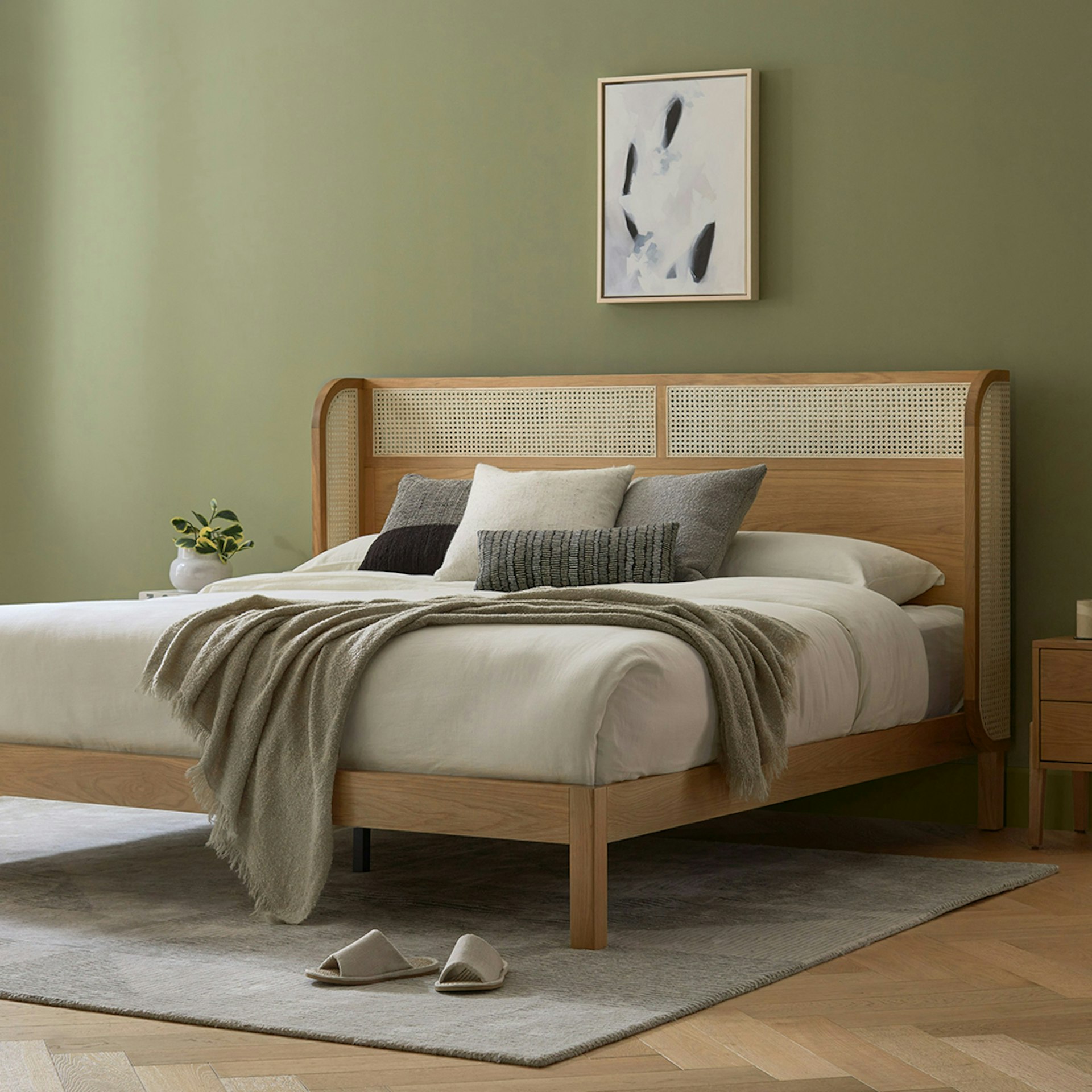 Candra King Bed - Oak