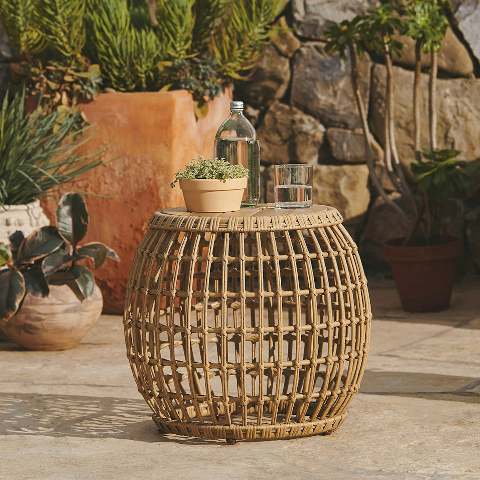 Calova Outdoor Side Table - Resin Wicker